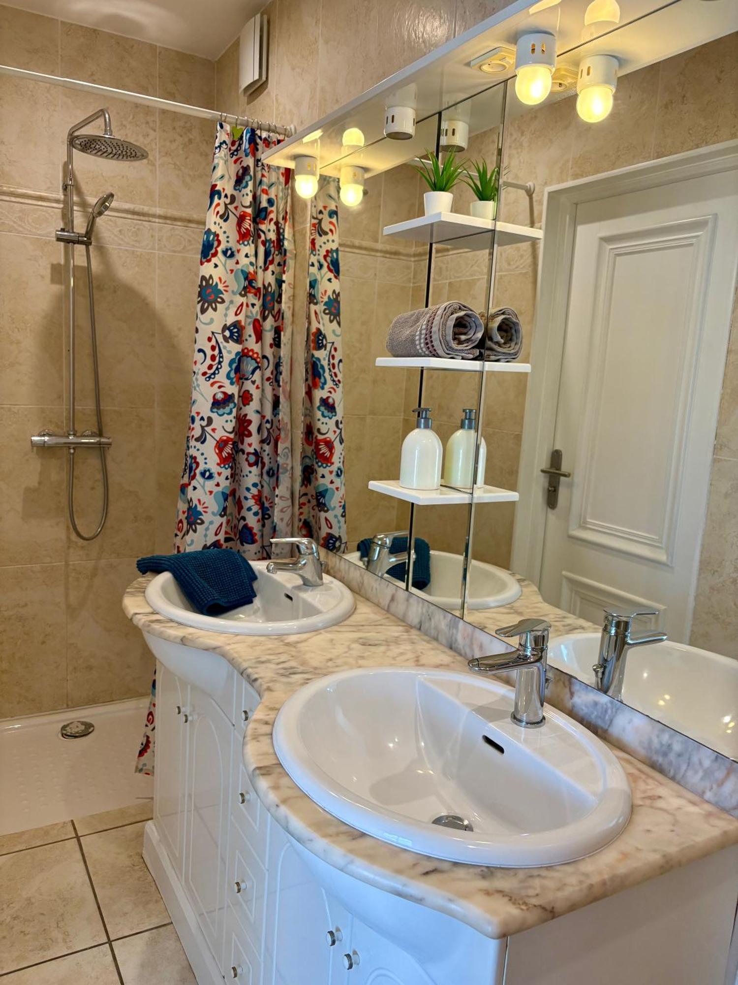Bed and Breakfast Domaine Les Buis Saint-Fortunat-sur-Eyrieux Esterno foto